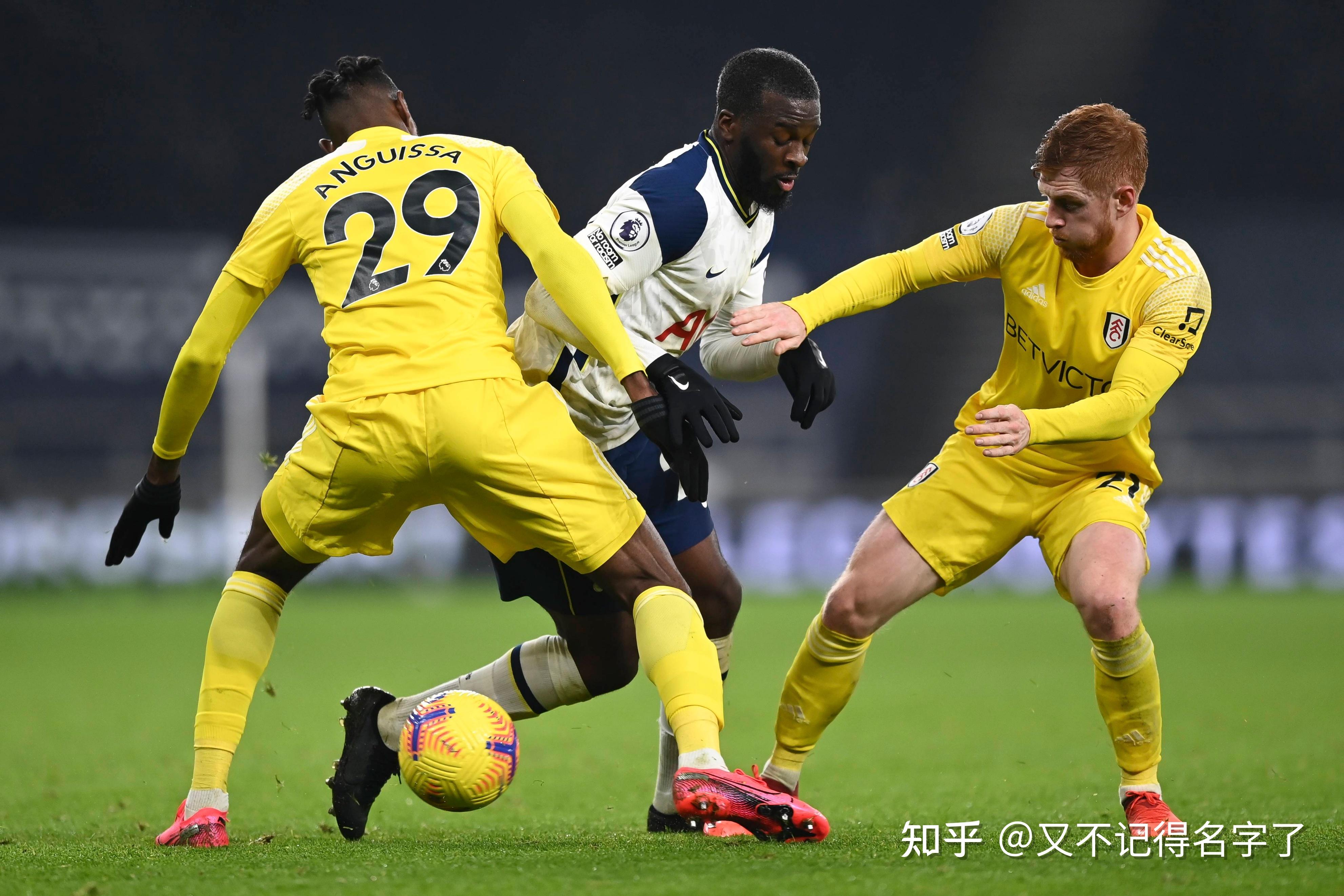 米德尔斯堡客场逼平富勒姆，难有取胜机会