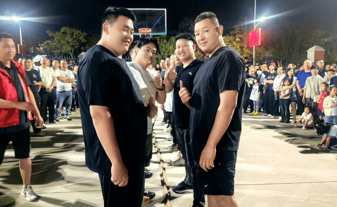 国际足联世俱杯-无私奉献全力拼搏，球员身体力行带队前行的简单介绍